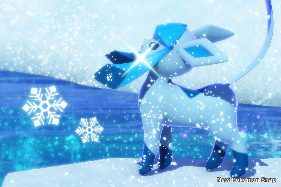 A Glaceon using Diamond Dust.
